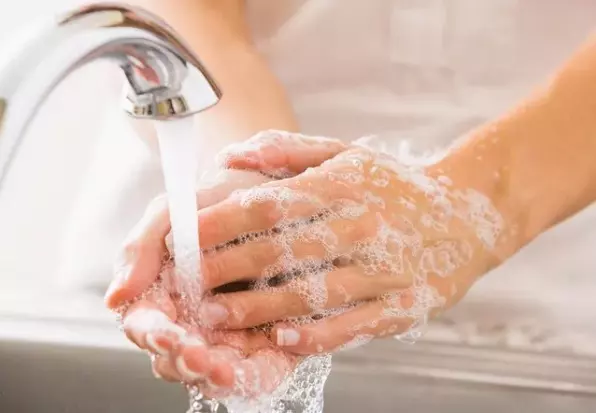 Thường xuyên rửa tay với xà phòng để phòng tránh tay chân miệng