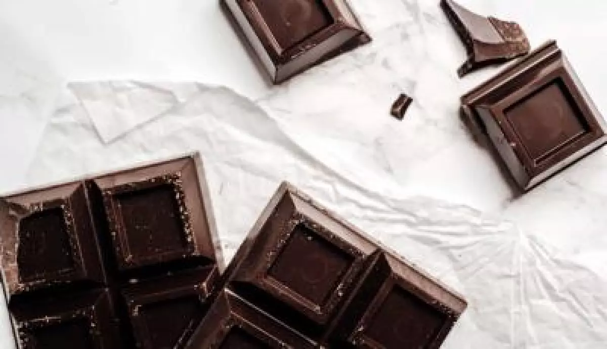7 lợi ích sức khỏe đã được chứng minh của sô cô la đen