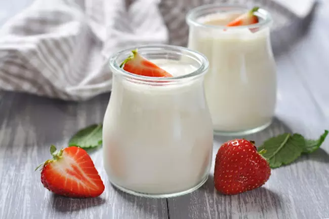Sữa chua có thể giữ và hấp thụ canxi tốt hơn so với sữa thông thường