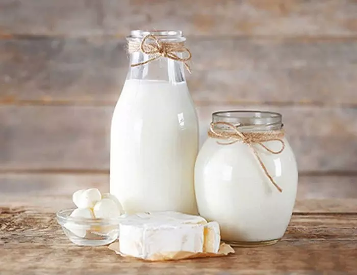 Bổ sung sữa vào thực đơn hàng ngày cho người bệnh