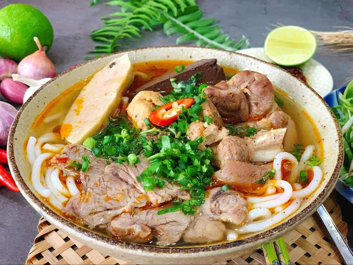 Bún là món ăn truyền thống Việt Nam