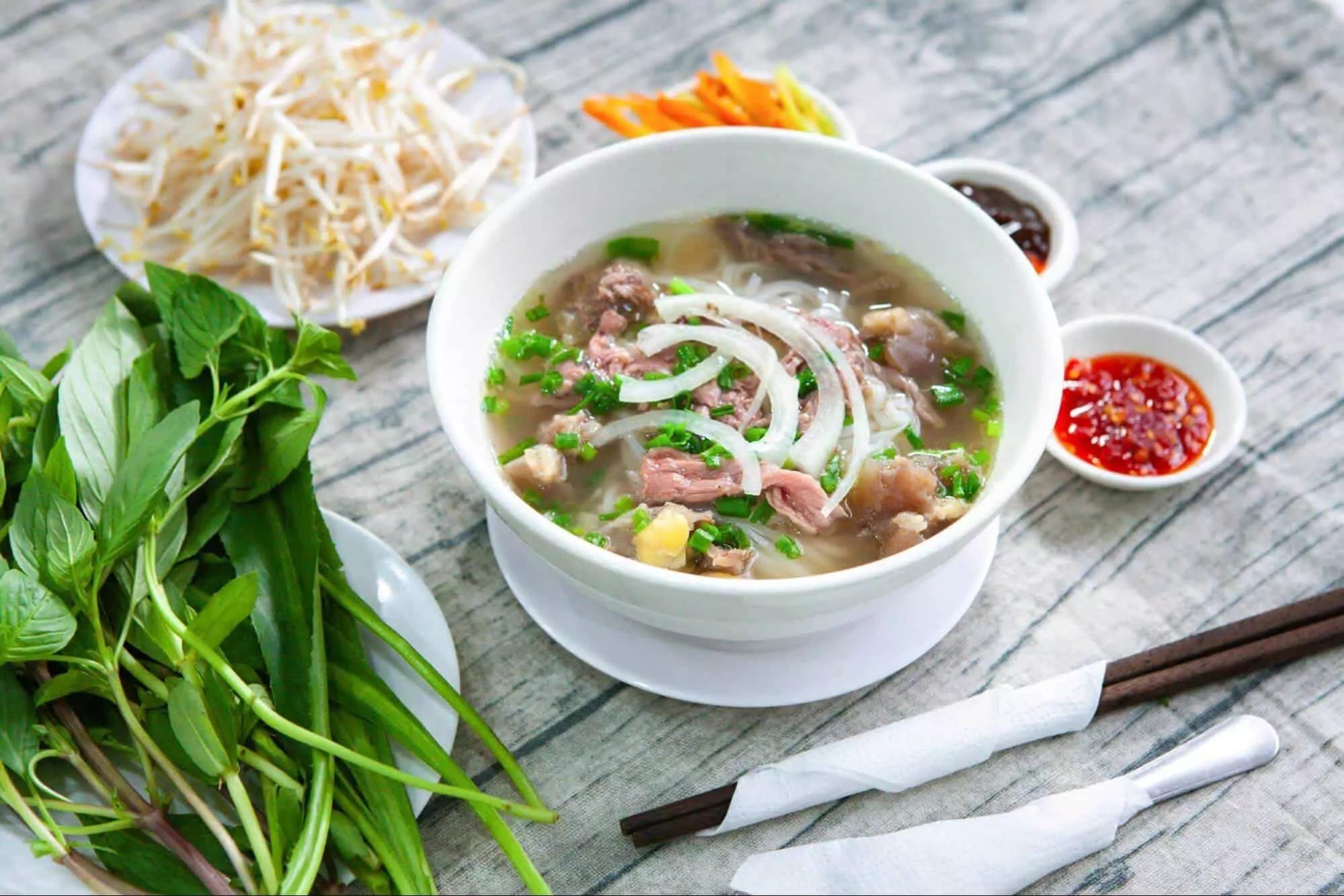 Phở là món ăn truyền thống của Việt Nam